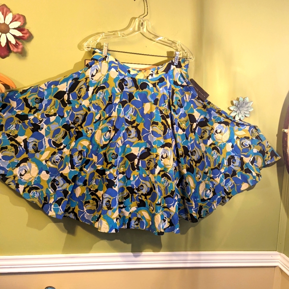 NWT Madison studio skirt